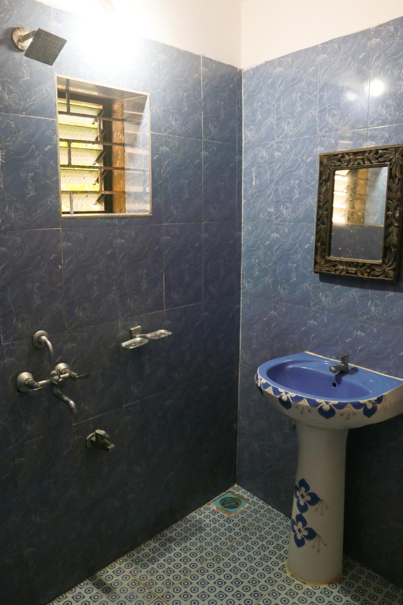 Kumbaya Beachside Hostel & Apartments At Arambol Beach Exterior foto